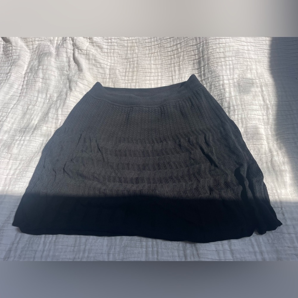 Beautiful black theory skirt with built in shorts